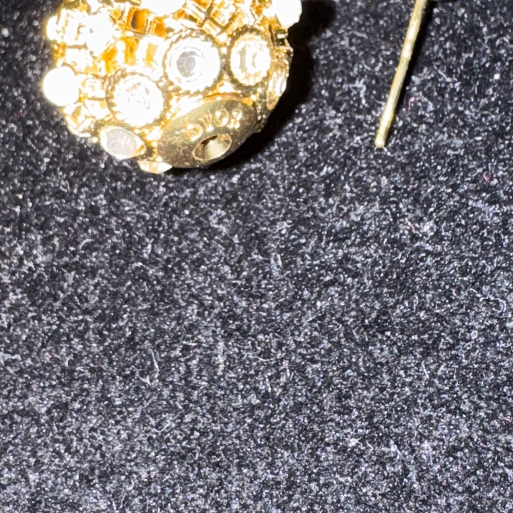 Dior Elegant Gold and Pearl Earrings - Picture 4 of 4